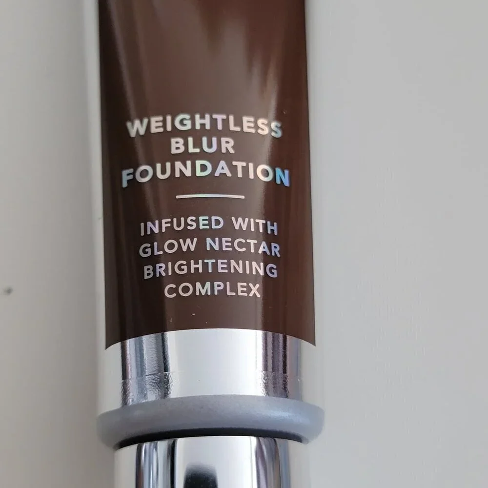 NEW Becca Skin Love  Weightless Blur Foundation in Chestnut NIB